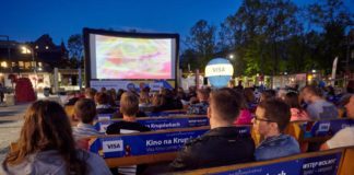 Bezpłatne kino pod chmurką