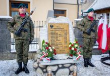Odsłonięto pomnik z nazwiskami poległych Legionistów