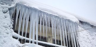 Zakaz użytkowania obiektu za nieodśnieżony dach